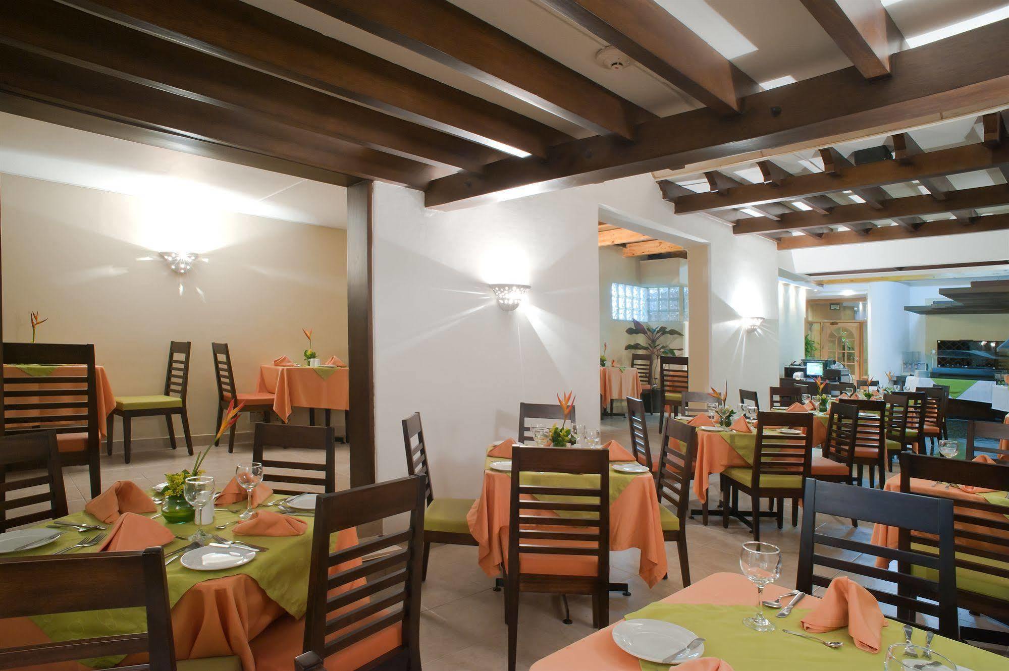 Hotel Dann Norte Bogota Nhà hàng bức ảnh